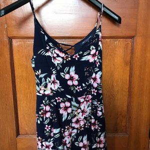 Floral Romper WITH pockets!